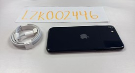 Mint
													Apple iPhone SE 3rd Gen 2022 - Unlocked, Midnight, 64 GB, A2595, photo 2 of 7