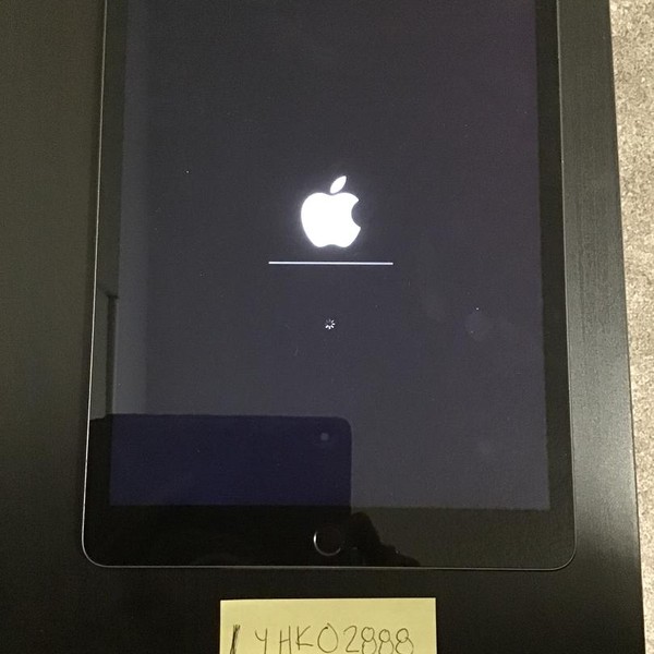 Apple iPad 7th Gen - Wi-Fi, 32 GB, Gray, A2197