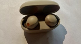 Used
													Sony WF-1000XM5 - Silver, photo 2 of 4