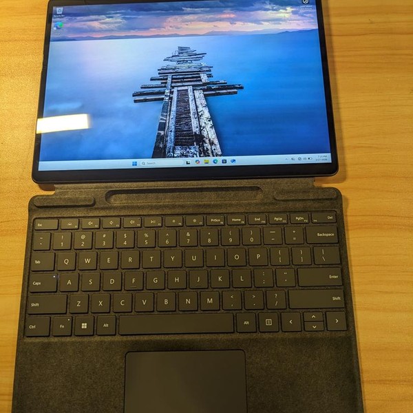 Microsoft Surface Pro 9 - Wi-Fi, 256 GB, Graphite, 16 GB, Intel Core i5, Wi-Fi