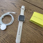 Mint Apple Watch SE (2nd Gen) 40mm - Starlight, A2722 - GPS, Aluminum