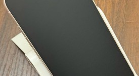 Good
													Apple iPhone 13 - Unlocked, Pink, 128 GB, A2482, photo 3 of 8