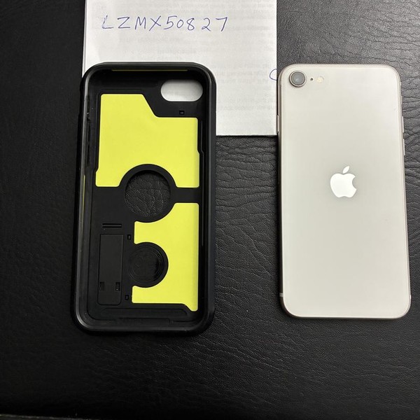 Apple iPhone SE 3rd Gen 2022 - Unlocked, 64 GB, Starlight, A2595