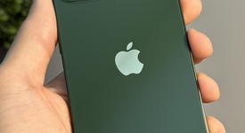 Good
													Apple iPhone 13 - Unlocked, Green, 128 GB, A2482, photo 1 of 4