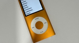 Mint
													Apple iPod Nano 4th Gen - Orange, 8 GB, photo 4 of 5
