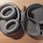 Used Sony WH-1000XM4 - Silver