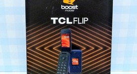 New
													TCL Flip Phone, photo 1 of 2