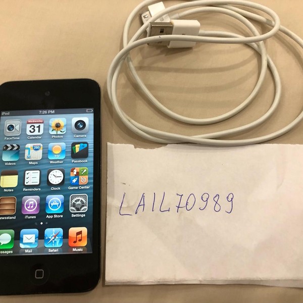 Apple iPod Touch 4th Gen - Wi-Fi, 8 GB, Black