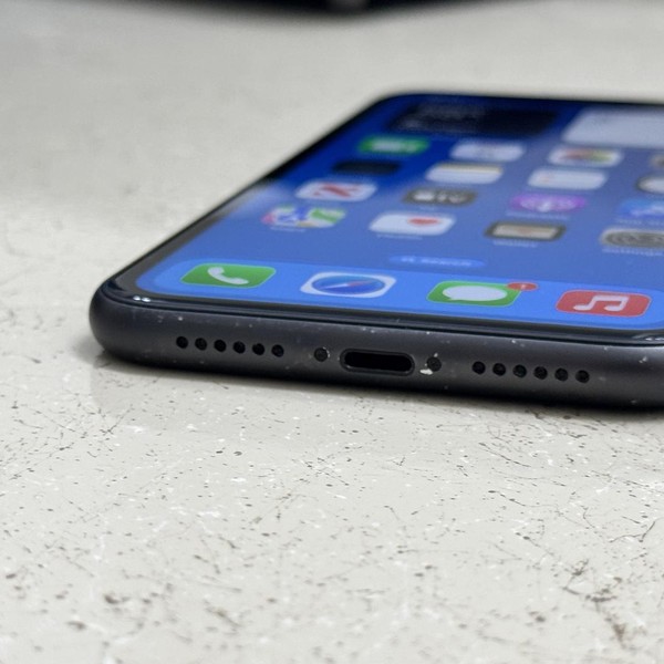 Apple iPhone 11 - Unlocked, 64 GB, Black, A2111