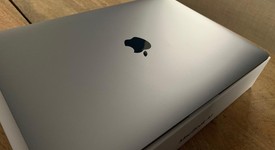 Good
													MacBook Air 2018 - 13" - I5, Gray, 256 GB, 8 GB, photo 4 of 9