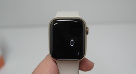 Good
													Apple Watch Series 9 45mm - Unlocked, Gold, A2984 - Cellular, Stainless, photo 4 of 6