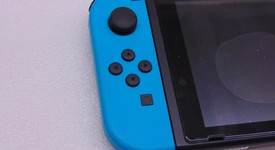 Good
													Nintendo Switch - Red & Blue, 32 GB, photo 4 of 14