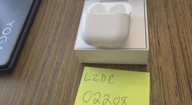Used
													Apple AirPods 3rd Gen - MagSafe Case, photo 3 of 3