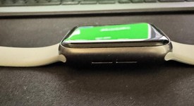 Fair
													Apple Watch Series 5 44mm - Unlocked, Silver, A2095 Cellular, Aluminum, photo 5 of 9