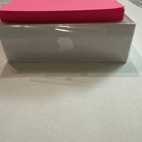 Apple iPhone SE 2nd Gen 2020 - Simple Mobile, 64 GB, White, A2275