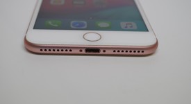 Good
													Apple iPhone 7 Plus - Unlocked, Rose Gold, 256 GB, A1661, photo 2 of 11