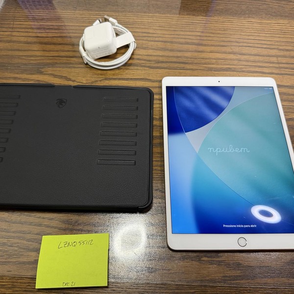 Apple iPad Air 3rd Gen - Wi-Fi, Gold, 256 GB