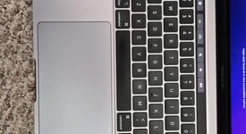 Good
													MacBook Pro 2020 - 13" - I5, Gray, 1 TB, 16 GB, photo 4 of 10