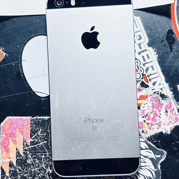 Apple iPhone SE 1st Gen 2016 - Verizon, 32 GB, Silver, A1662