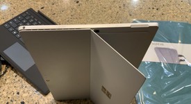 Good
													Microsoft Surface Pro 6 - Wi-Fi, Silver, 256 GB, 8 GB, photo 4 of 9