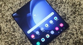 Good
													Samsung Galaxy Z Fold5 - Unlocked Non-US, Black, 1 TB, 12 GB, SM-F946B, photo 5 of 7