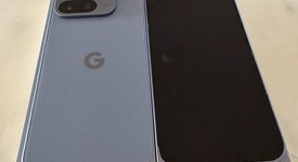 Mint
													Google Pixel 10 Pro Fold - Unlocked, Moonstone, 256 GB, GU0NP, photo 3 of 12