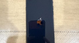 Good
													Apple iPhone SE 3rd Gen 2022 - Unlocked, Midnight, 64 GB, A2595, photo 5 of 6