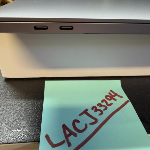 MacBook Pro 2019 - 16 inch - 512 GB, Gray, 16 GB, Intel Core i7