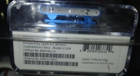 New
													iPod Shuffle 2nd Gen - Blue, 1 GB, A1204, photo 2 of 4