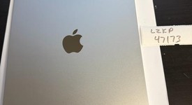 Mint
													Apple iPad 10th Gen - Unlocked, Silver, 64 GB, A2757, photo 5 of 6