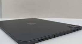 Good
													Apple iPad Pro 11" 2nd Gen 2020 - Unlocked, Gray, 512 GB, A2068, photo 5 of 6