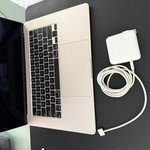 Good MacBook Air 2023 (M2) - 15 inch - 512 GB, Starlight, 24 GB, Apple M2