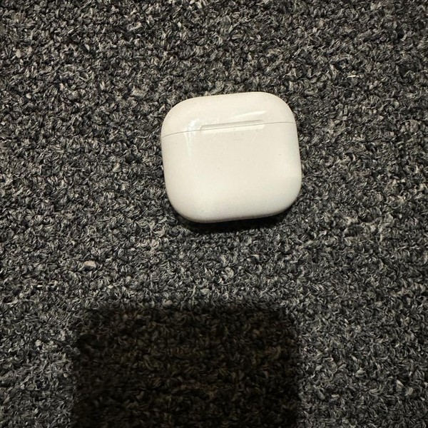 Apple AirPods 4th Gen - Standard