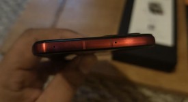 Mint
													Motorola Razr Ultra (2025) - Unlocked, PANTONE Rio Red, 1 TB, 16 GB, photo 4 of 9