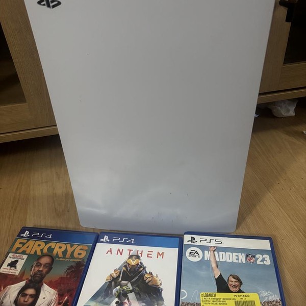 PlayStation 5 Standard Edition (2020) - 825 GB, White, Standard Edition