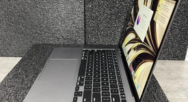 Good
													MacBook Air 2020 - 13" - I5, Gray, 256 GB, 16 GB, photo 4 of 10