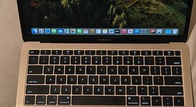 Good
													MacBook Air 2019 - 13" - I5, Gold, 128 GB, 8 GB, photo 1 of 8