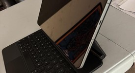 Mint
													Apple iPad Pro 12.9" 6th Gen 2022 - Unlocked, Gray, 128 GB, photo 4 of 12