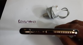 Mint
													Apple iPhone Xs - AT&T, Gold, 64 GB, A1920, photo 4 of 13