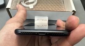 Mint
													Apple iPhone SE 3rd Gen 2022 - Unlocked, Midnight, 64 GB, A2595, photo 6 of 6