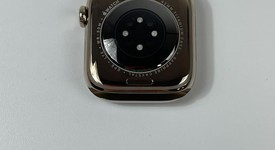 Good
													Apple Watch Series 10 42mm - Unlocked, Gold, A3001 - Cellular, Titanium, photo 4 of 8
