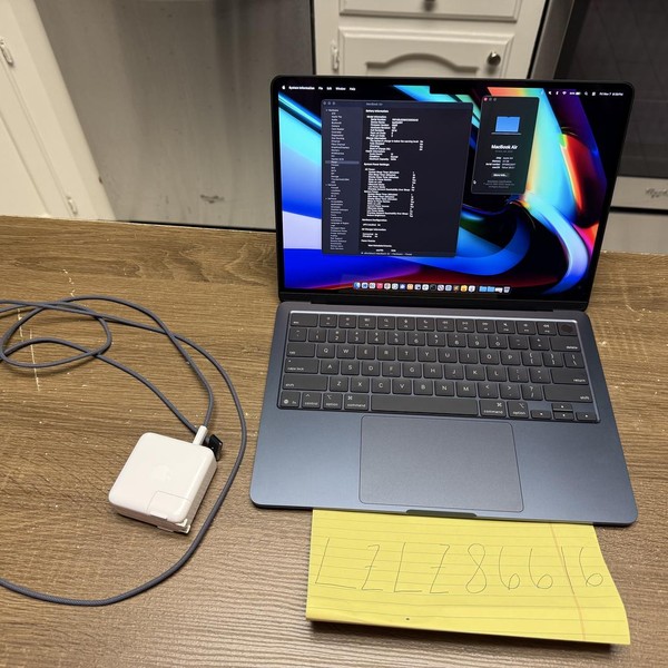 MacBook Air 2025 (M4) - 13 inch - 512 GB, Midnight, 24 GB, Apple M4