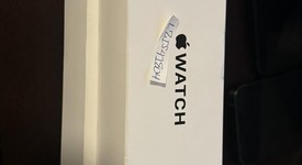 New
													Apple Watch SE 2nd Gen 44mm - Unlocked, Midnight, A2727 - Cellular, Aluminum, photo 1 of 2