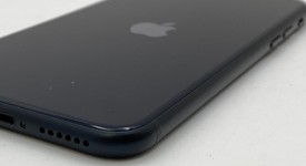 Good
													Apple iPhone SE 3rd Gen 2022 - Unlocked, Midnight, 64 GB, A2595, photo 5 of 6