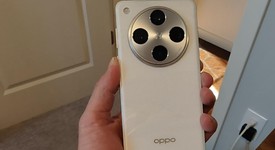 Mint
													Oppo Find X8 Pro - Unlocked Non-US, Pearl White, 512 GB, 16 GB, photo 4 of 8