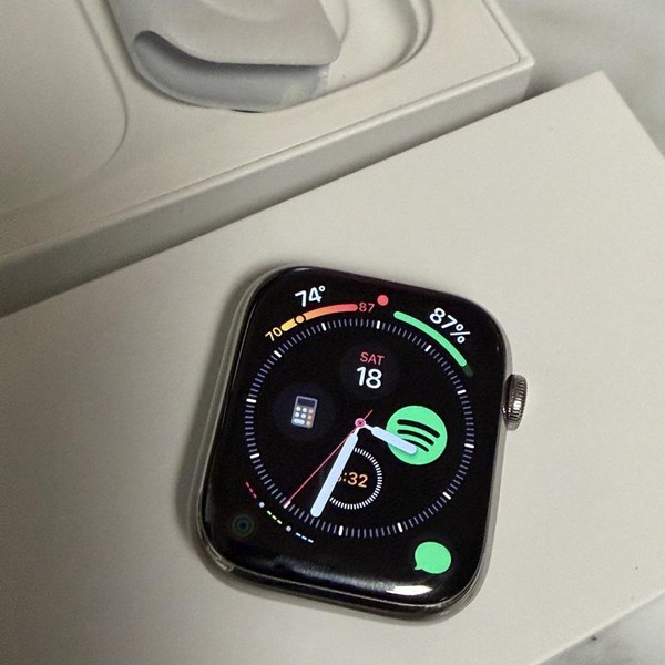 Apple Watch Series 8 45mm - Unlocked, Silver, A2774 - Cellular, Stainless