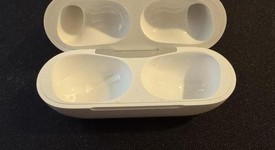 Used
													Apple AirPods Pro 2 - Lightning, photo 2 of 7