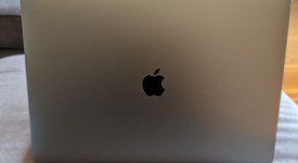 Good
													MacBook Pro 2018 (With Touch Bar) - 15" - I9, Gray, 512 GB, 32 GB, photo 5 of 11