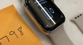 Good
													Apple Watch Series 5 44mm - Unlocked, Silver, A2095 Cellular, Stainless Steel, photo 3 of 9