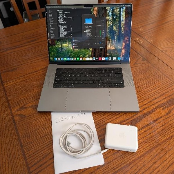 MacBook Pro 2021 - 16 inch - 512 GB, Gray, 16 GB, Apple M1 Pro 10-core